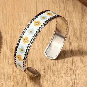 NWT  bracelet​